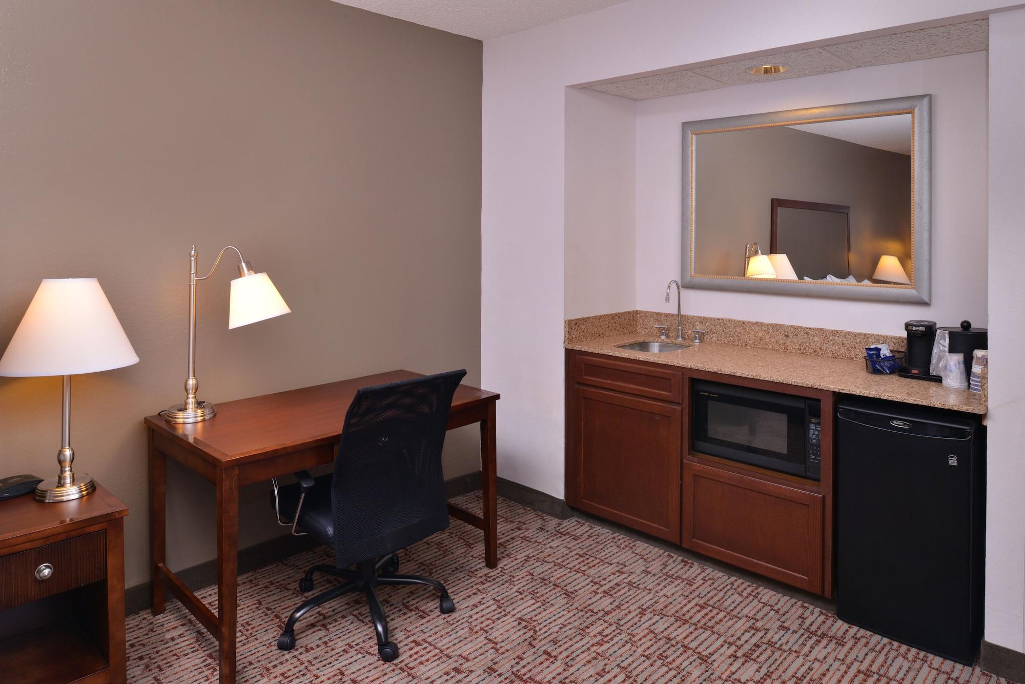 Best Western Plus Wichita West Airport Inn Exteriér fotografie