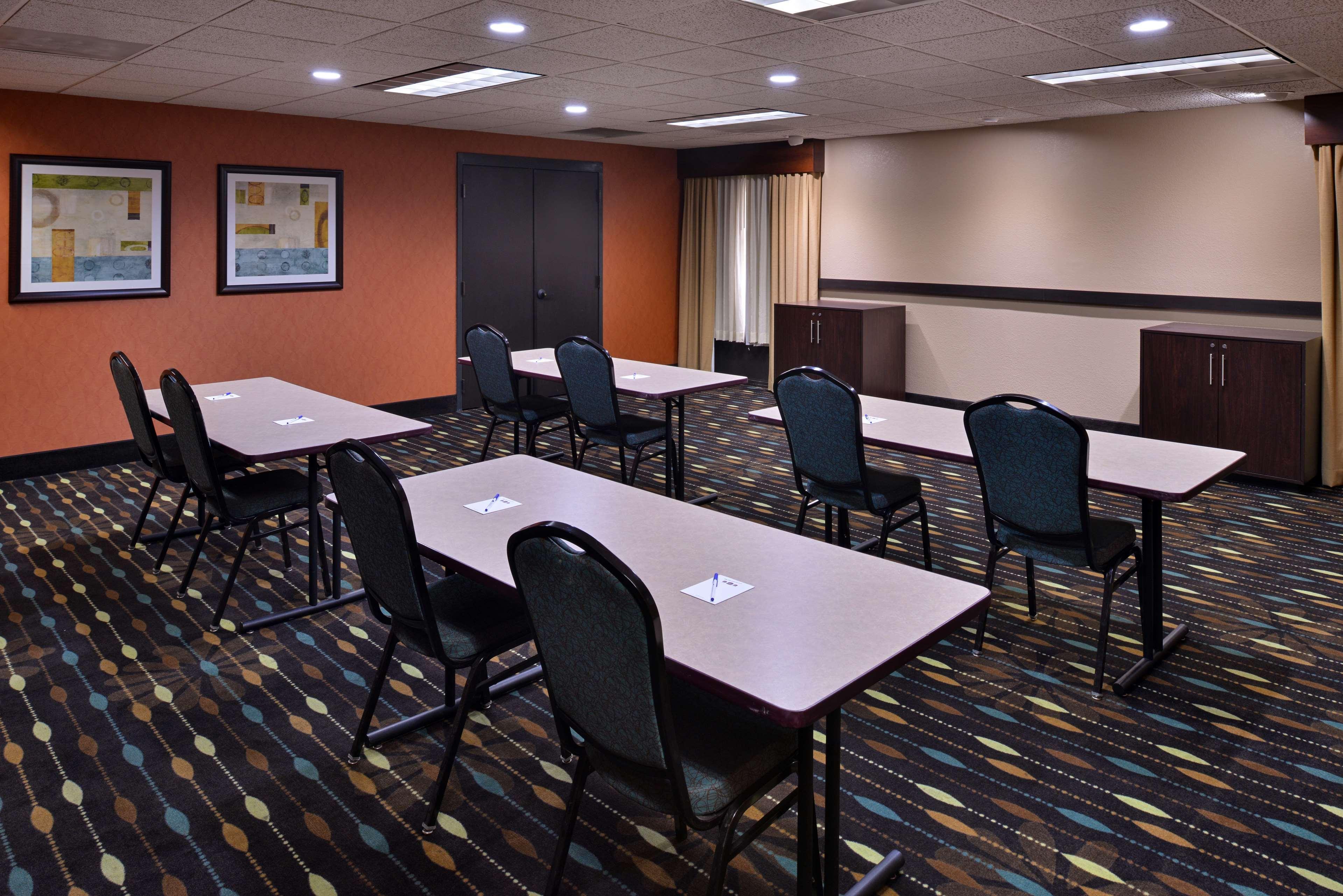 Best Western Plus Wichita West Airport Inn Exteriér fotografie